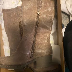 Born boots size 6